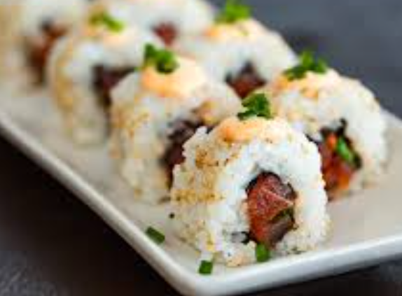 Review Makanan Sushi Spicy Tuna Roll Pedas Gurih